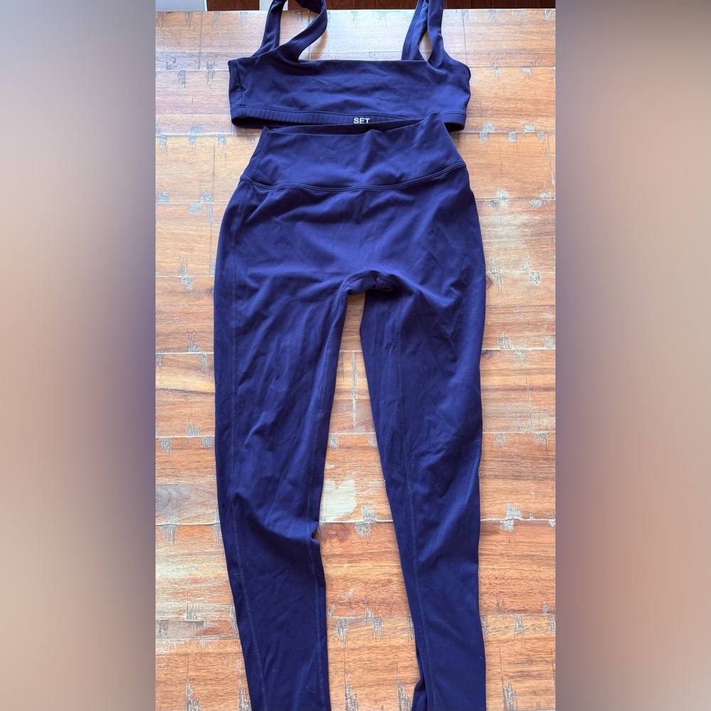 Set active navy workout set
